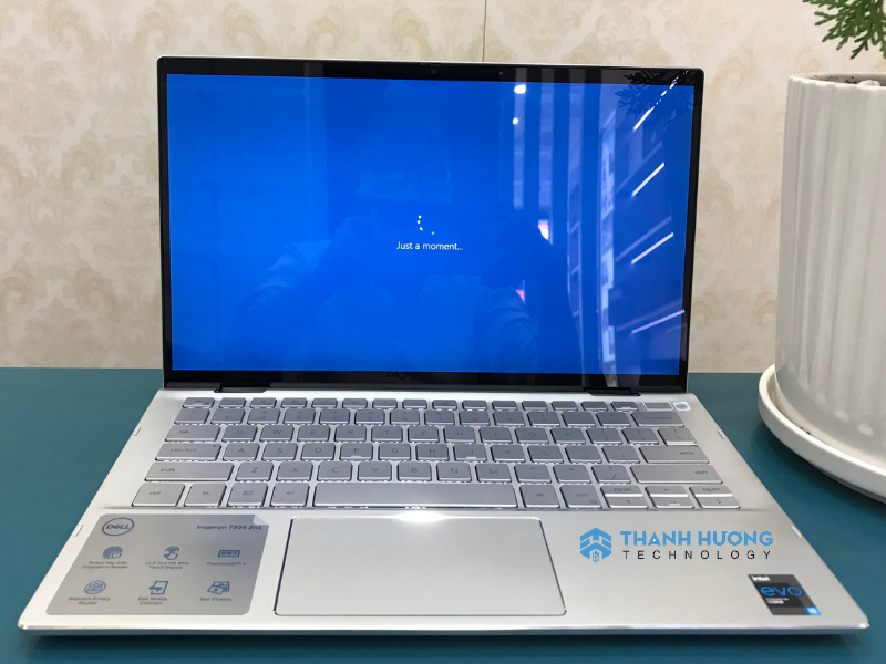 Dell inspiron 7306